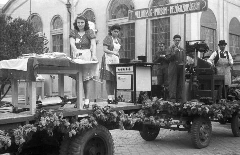 Rakéta porszívó 1947-es május 1-i felvonuláson