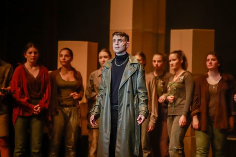 Valahol Európában musical a Városmajori Plébánia Társulata előadásában