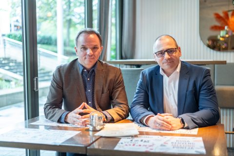 a CIG Pannónia Biztosító és Promobox képviselői