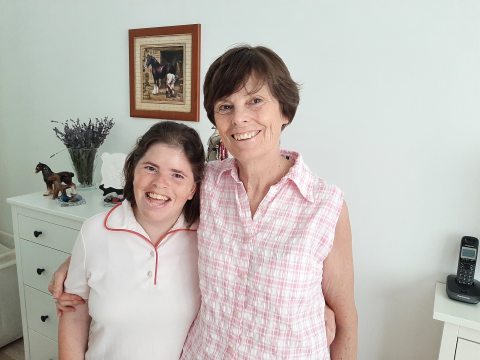 Várhelyi Rita ésédesanyja, Monostori Ágnes