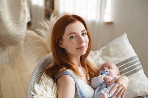 anyuka kisbabával