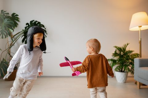 testvérek játék