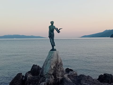 nyaralás fotók: Abbázia szobor