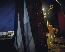 Kocsin és sátorban – cirkuszi létforma belülről