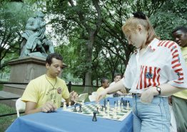 Polgár Judit sakk közben kamaszként