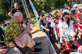 az igazi Patch Adams bohócdoktorok találkozóján